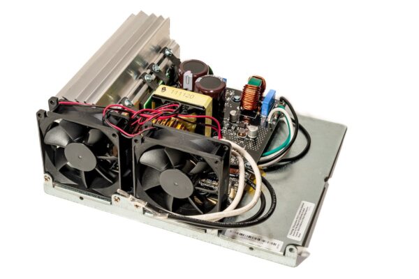 Progressive Dynamics Inteli-Power 4500, 1550W, 90A