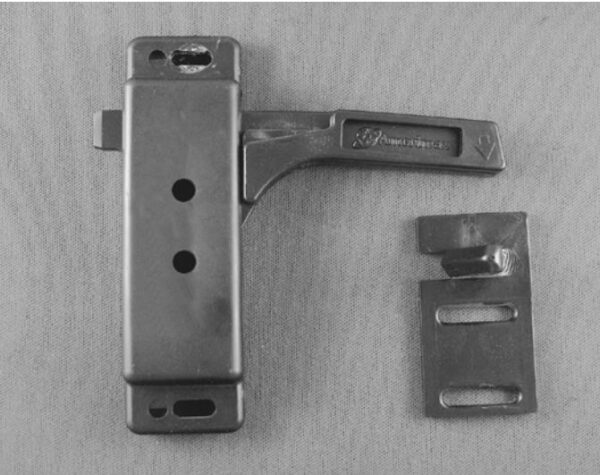 Strybuc Right-Hand Window Latch, 1-1/8 Inch Lever, Black