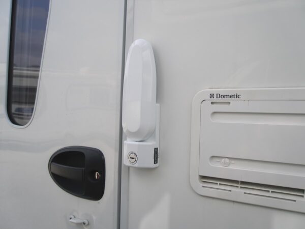 Milenco Entry Door Lock, Keyed, Dead Bolt, White