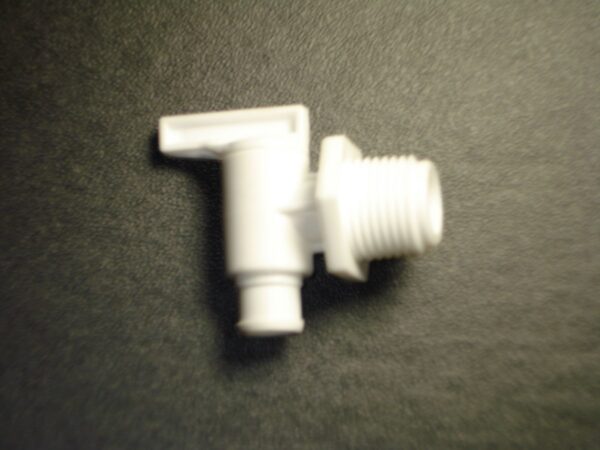 Petersen Molding Fresh Water Tank Drain Valve, 1/2 in Male NPT